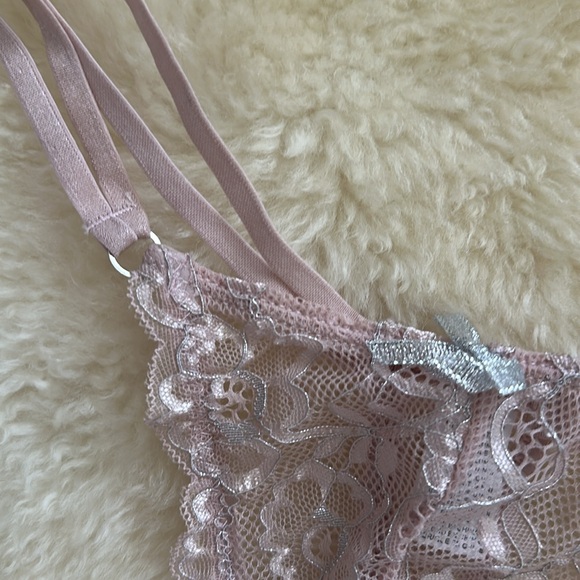 Lace Thong with Bow Accent - Picture 4 of 5